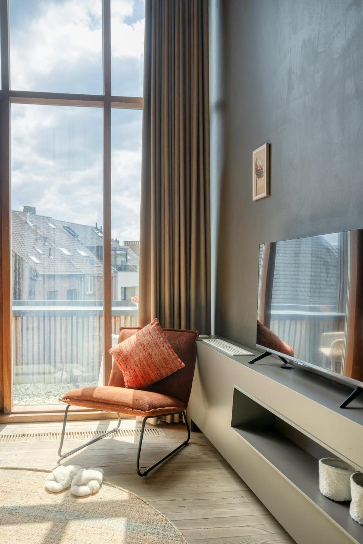 Serene Oasis With Balcony In Appartement Gent